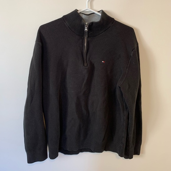 🤩 3 for $20 / Tommy Hilfiger Half Zip Black Sweater - Picture 1 of 4
